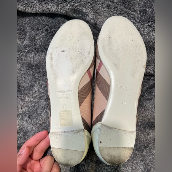 Burberry Flats size 38 - Picture 3 of 9